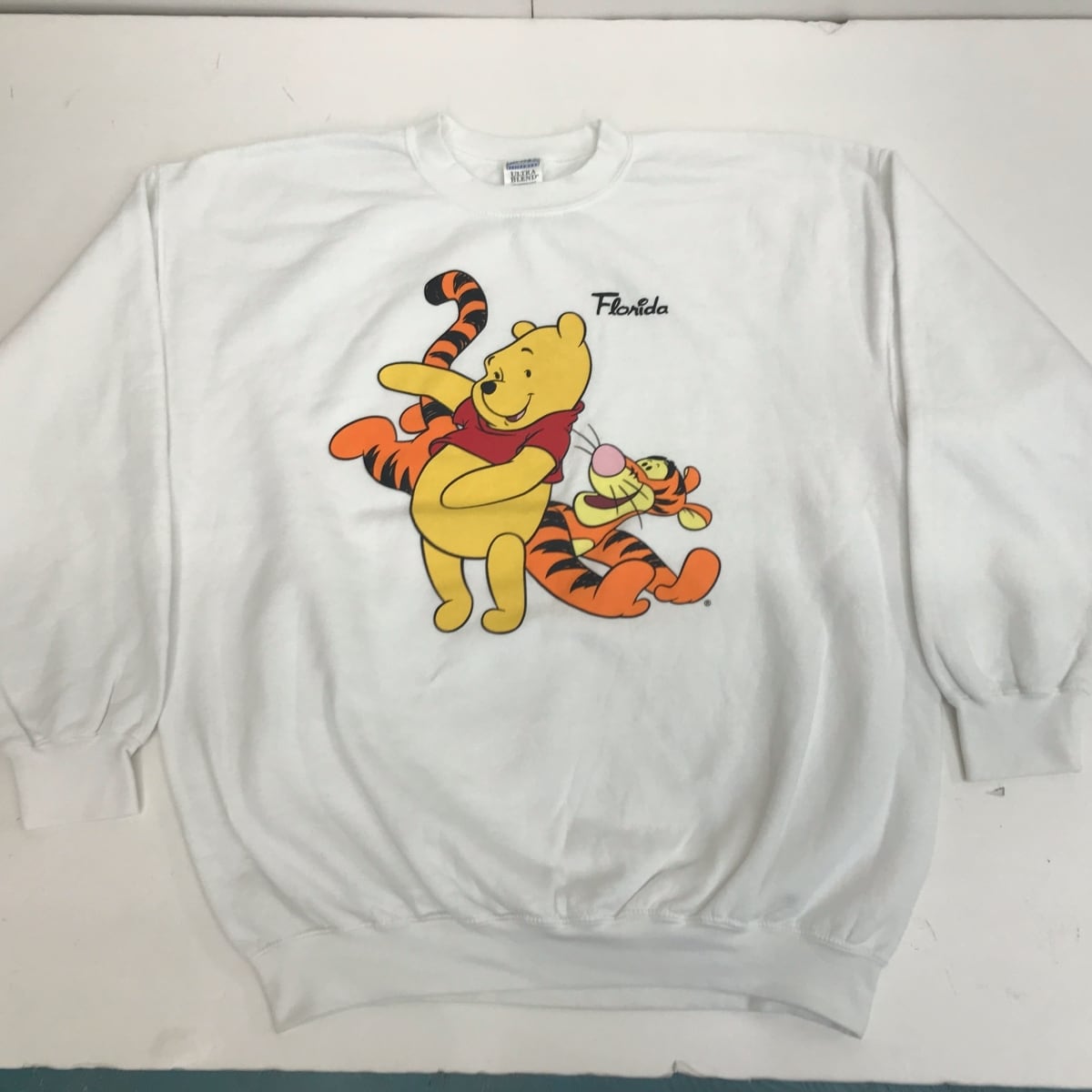 POOH ディズニー 美品！くまのプーさんと ティガ 90〜 00年代 プリント キャラクタースウェット ホワイト XXL 長袖