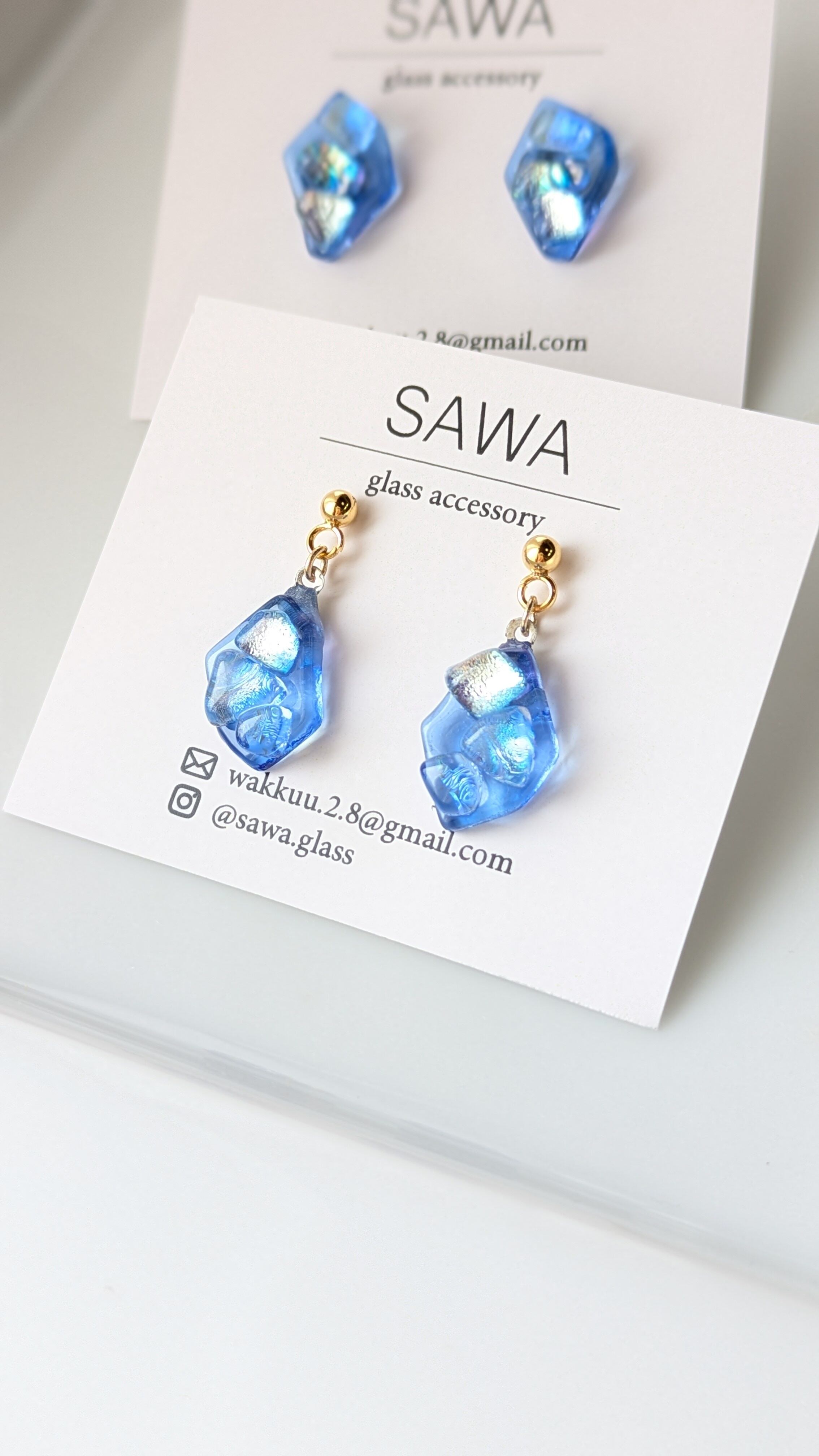 オーロラガラスが煌めくガラスアクセサリー ブルー | SAWA
