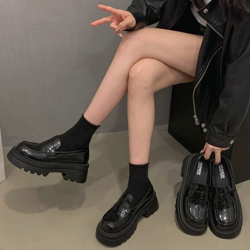 Jia Bufake 小さな革靴の女性 2024 春と秋の新スタイル多用途黒厚底