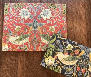 輸入壁紙　MORRIS&Co. STRAWBERRY THIEF