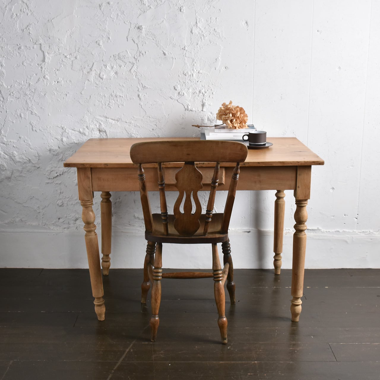 French Elm Stripped Table / フレンチ エルム ストリップド テーブル