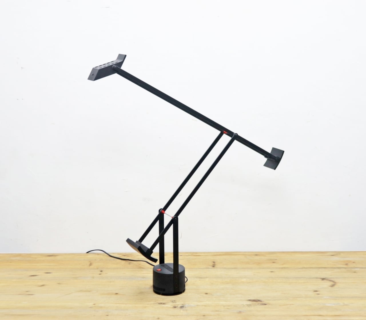 Artemide アルテミデ TIZIO ティチオ デスクライト ランプ 照明 イタリア モダン PIT23168