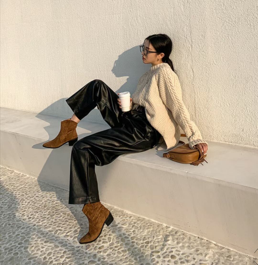 ケーブル編みニット　AJ1079-D01