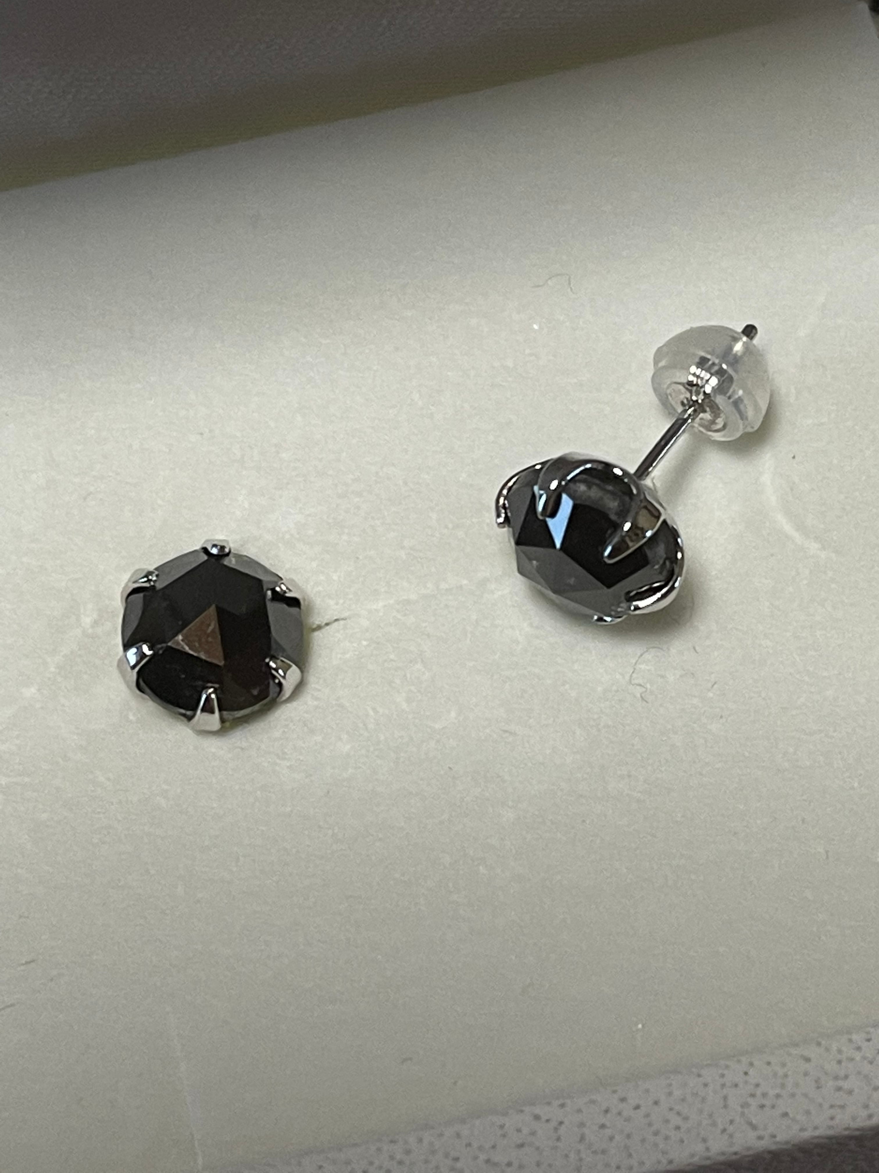 新品未使用 4ct ブラックダイヤモンド 2.00ct/2.00ct k18WG - ピアス
