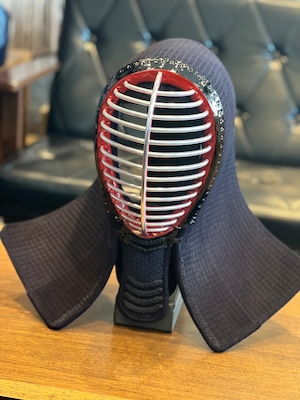 【大好評頂いてます‼️✨予約販売✨】【新仕様 高級素材✨黒閃 鹿革十字刺】【面サイズ64〜72】スーパー試合用防具『黒閃』6㎜十字刺✨鹿革✨面