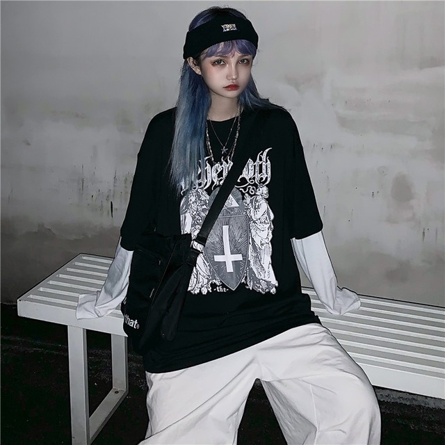 天使と悪魔 Tシャツ フェイクツーピース 逆さ十字 病み可愛い ゴスロリ Darkness 地雷系 原宿女子 ストリート系 韓国系 10代 代 天使と悪魔 サブカル系ファッション Seasonz