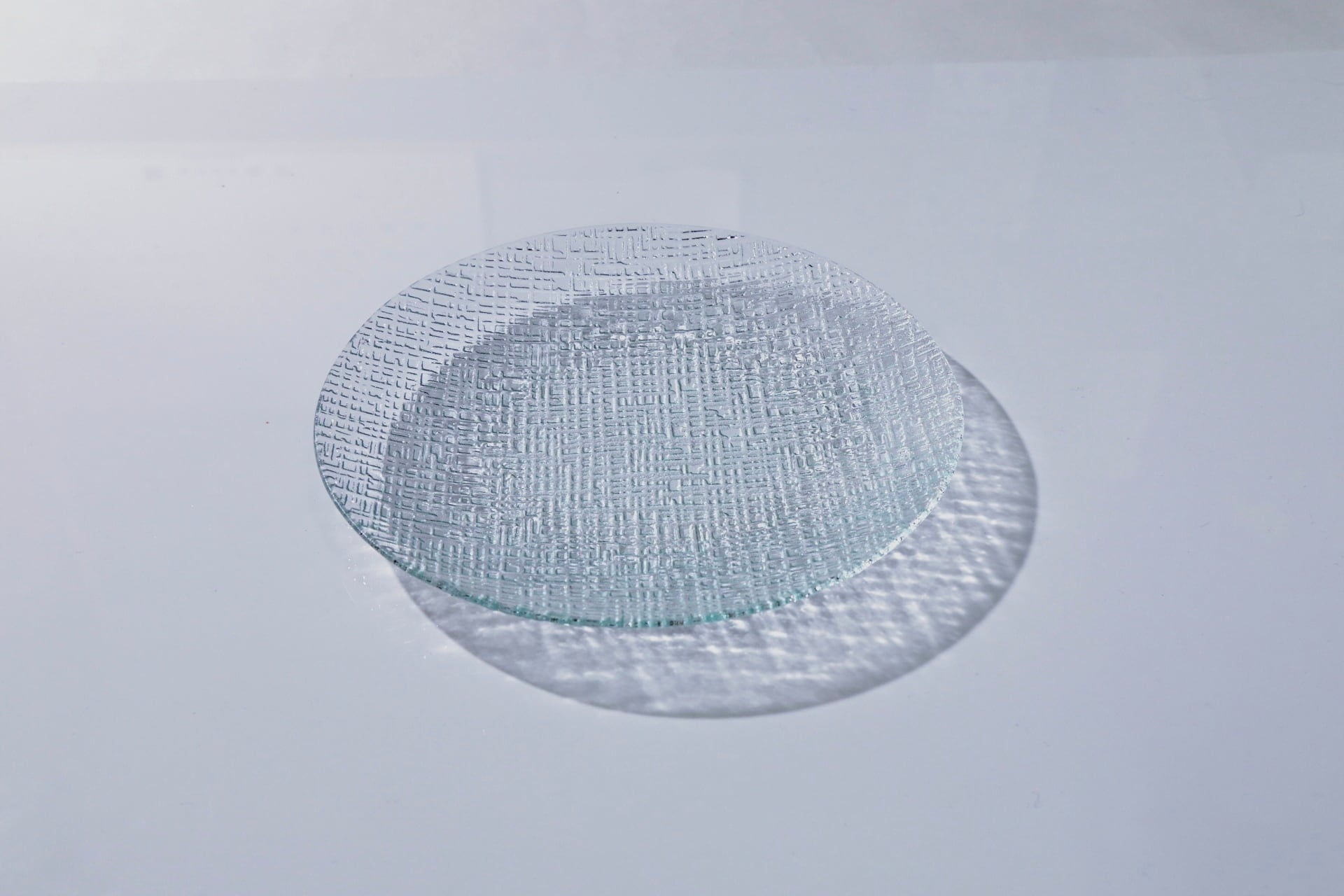 昭和型板ガラス「ており」　皿　円形　中（Φ150mm）