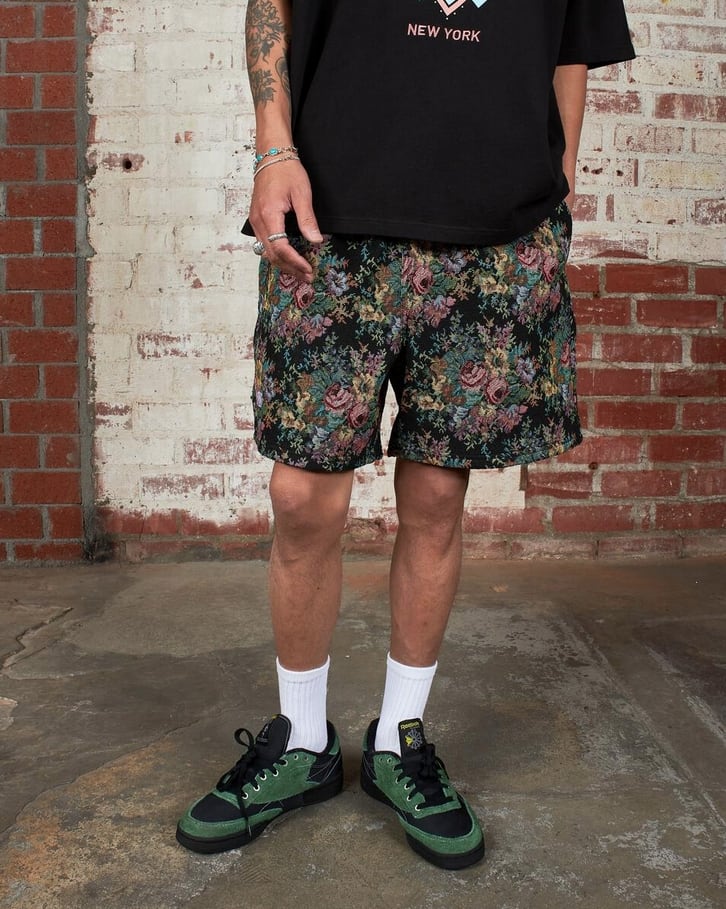 PLEASURES ショートパンツ | tspea.org