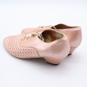 【社交ダンス衣装】22 1/2CM LA FORET 薄ピンク レザー ダンス シューズ  靴 レディース 光沢 女性用 紐 メッシュ 可愛い