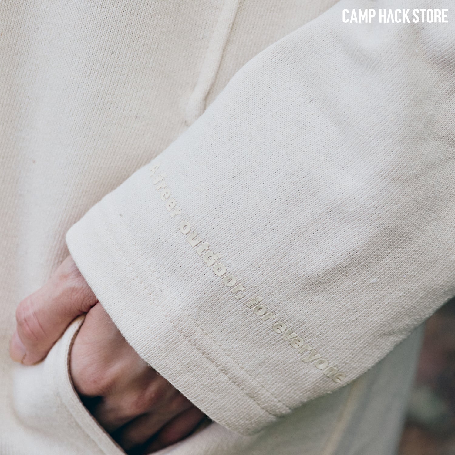 秋冬に役立つ。ロンTみたいに着れる別注スウェット | CAMP HACK STORE