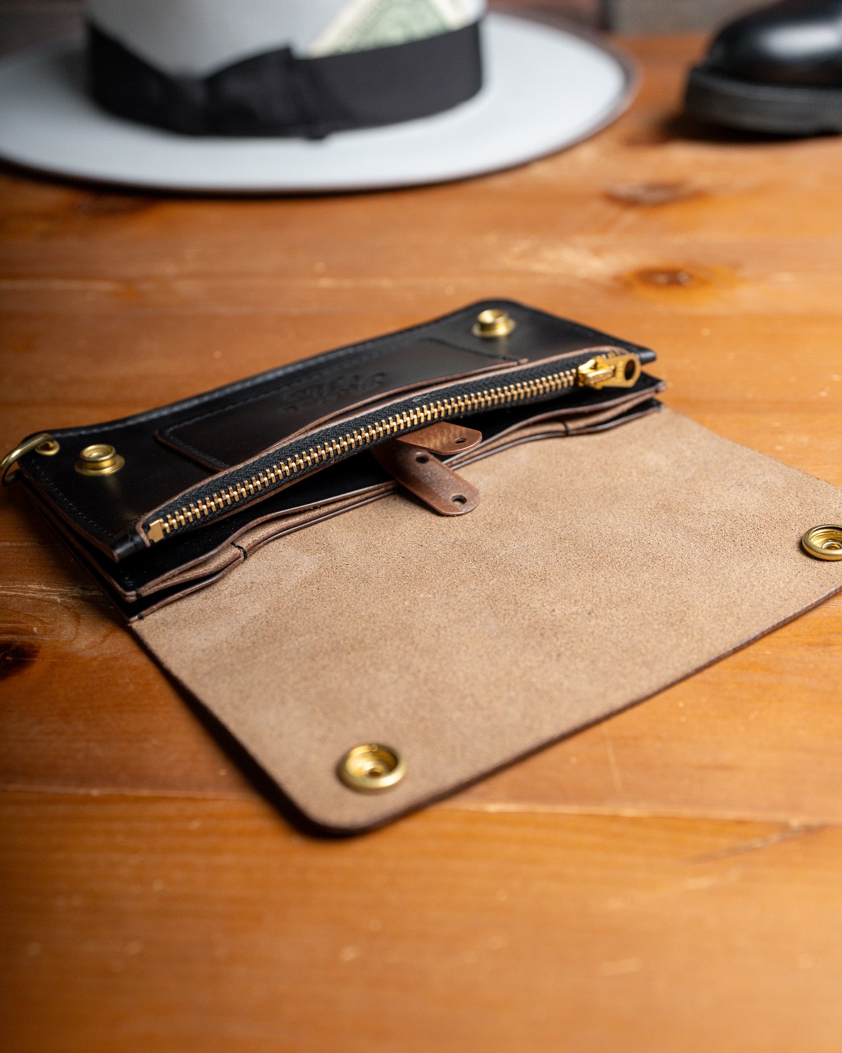 Additive and Line】Tracker Wallet TW-004 Horween Chromexcel 3層
