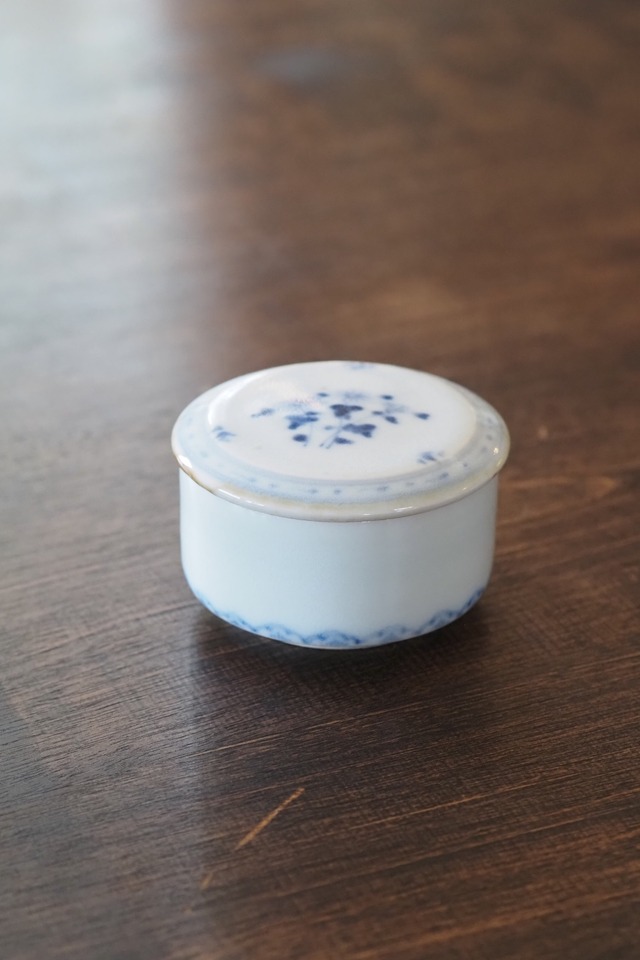 しのぎく蓋物　村山朋子