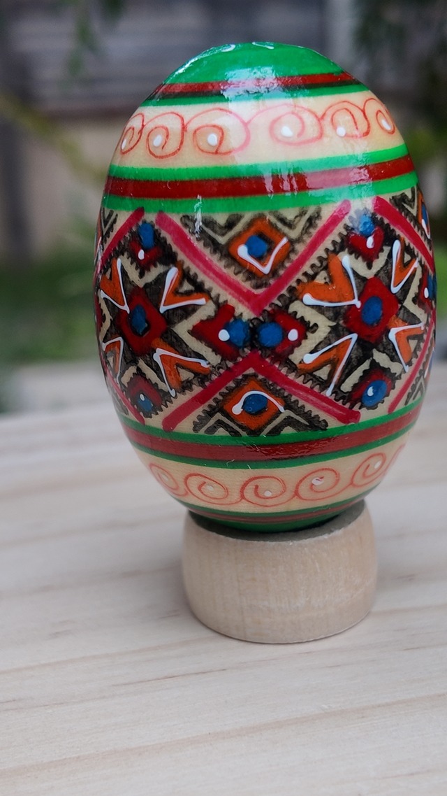 装飾用木製プィサンカ（イースターエッグ）with stand　コロミヤモデル