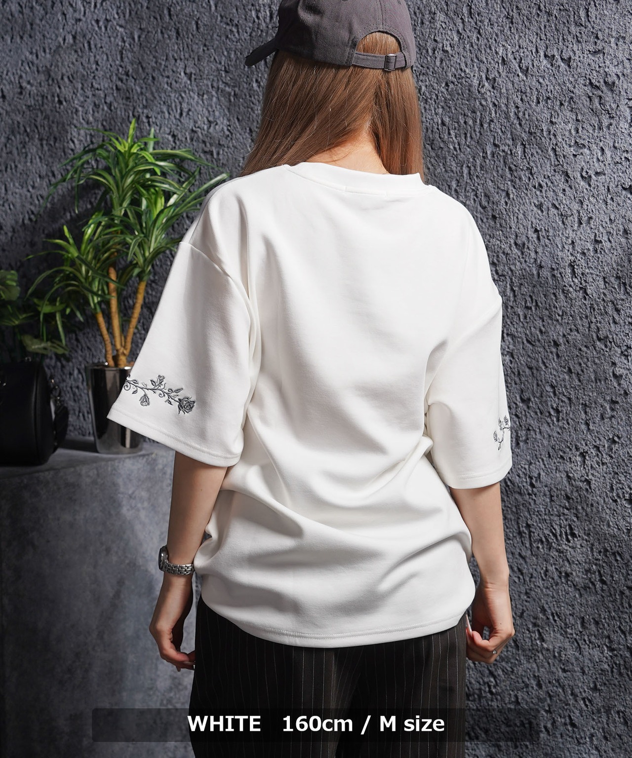 ◆フラワー刺繍 Tシャツ◆wi-617532