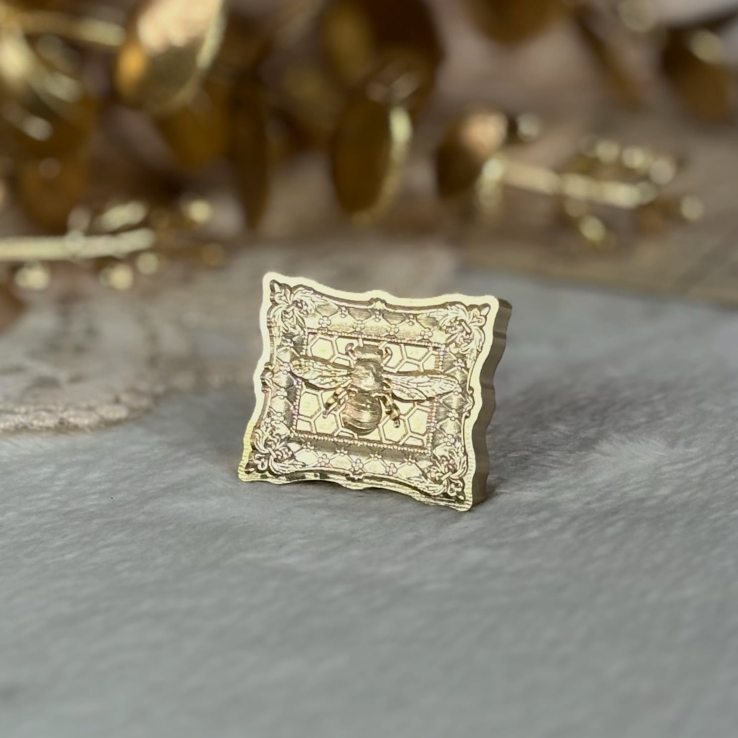 【縦23㎜×横26㎜】ビーストーリー【スタンプヘッド】#SWH-BEE