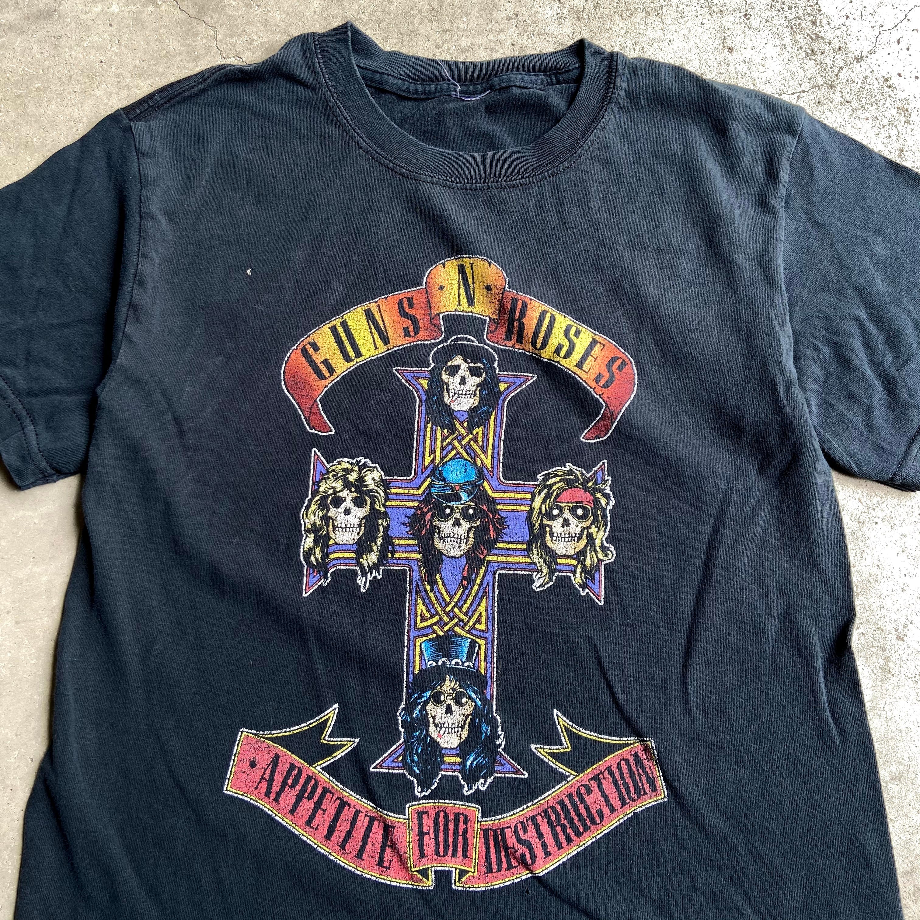 GUNS N
