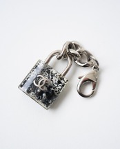 〈CHANEL〉CC mark padlock charm 2014AW