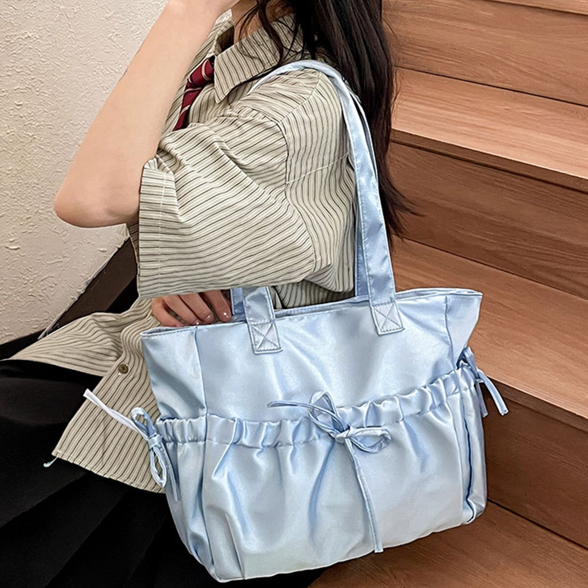トートバッグ リボン レディース 韓国 大容量 軽量 A4 きれいめ 大人 かわいい おしゃれ 通勤 通学 フェミンイン ギャザー バッグ 柔らかい フリル 大人可愛い 大人女子