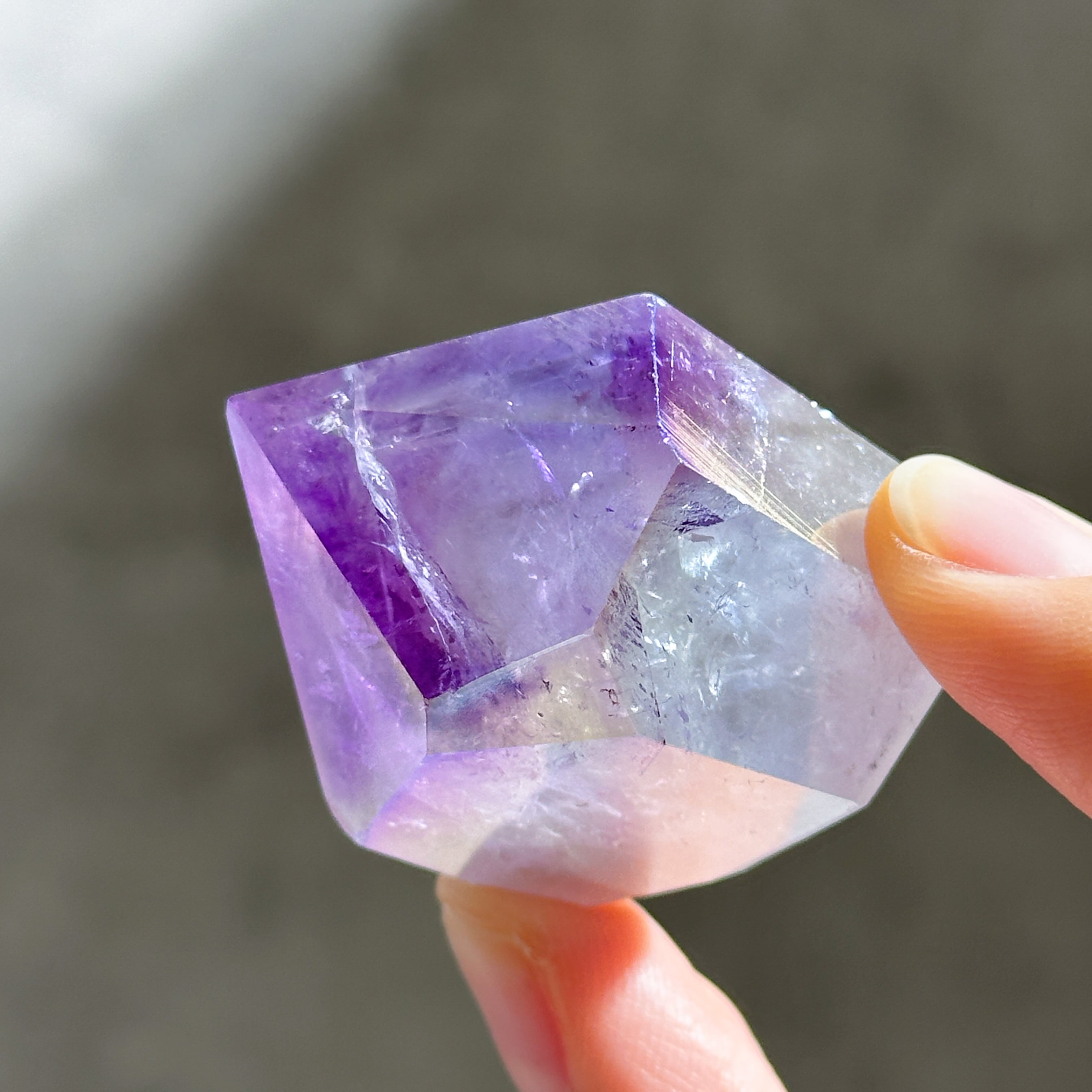 らぴす　偉大なる地球の宝物　虹煌めく幻のエンジェルラダーオーラアメトリン らぴす 偉大なる地球の宝物 虹煌めく幻のエンジェルラダーオーラ