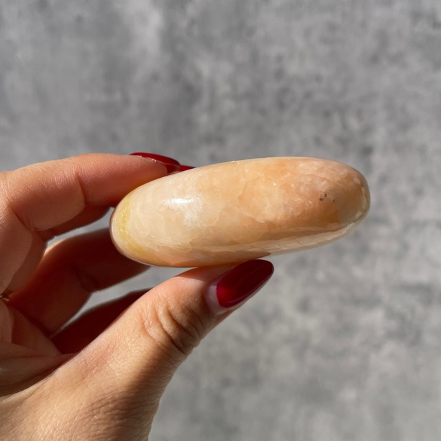 【スティルバイト】パームストーン｜握り石｜鉱物 天然石 パワーストーン