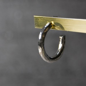 シルバーラウンドプレーンフープピアス 3.0mm幅 鎚目｜WKS ROUND PLANE HOOP PIERCED EARRING 3.0 sv hammer finish｜SILVER950 銀 FA-251