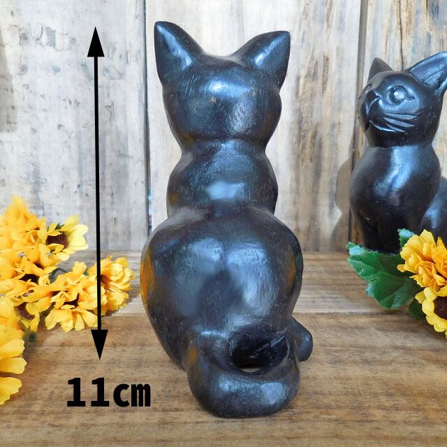 (352) おすわり黒猫　木彫りアニマル　キャット　木製　置物