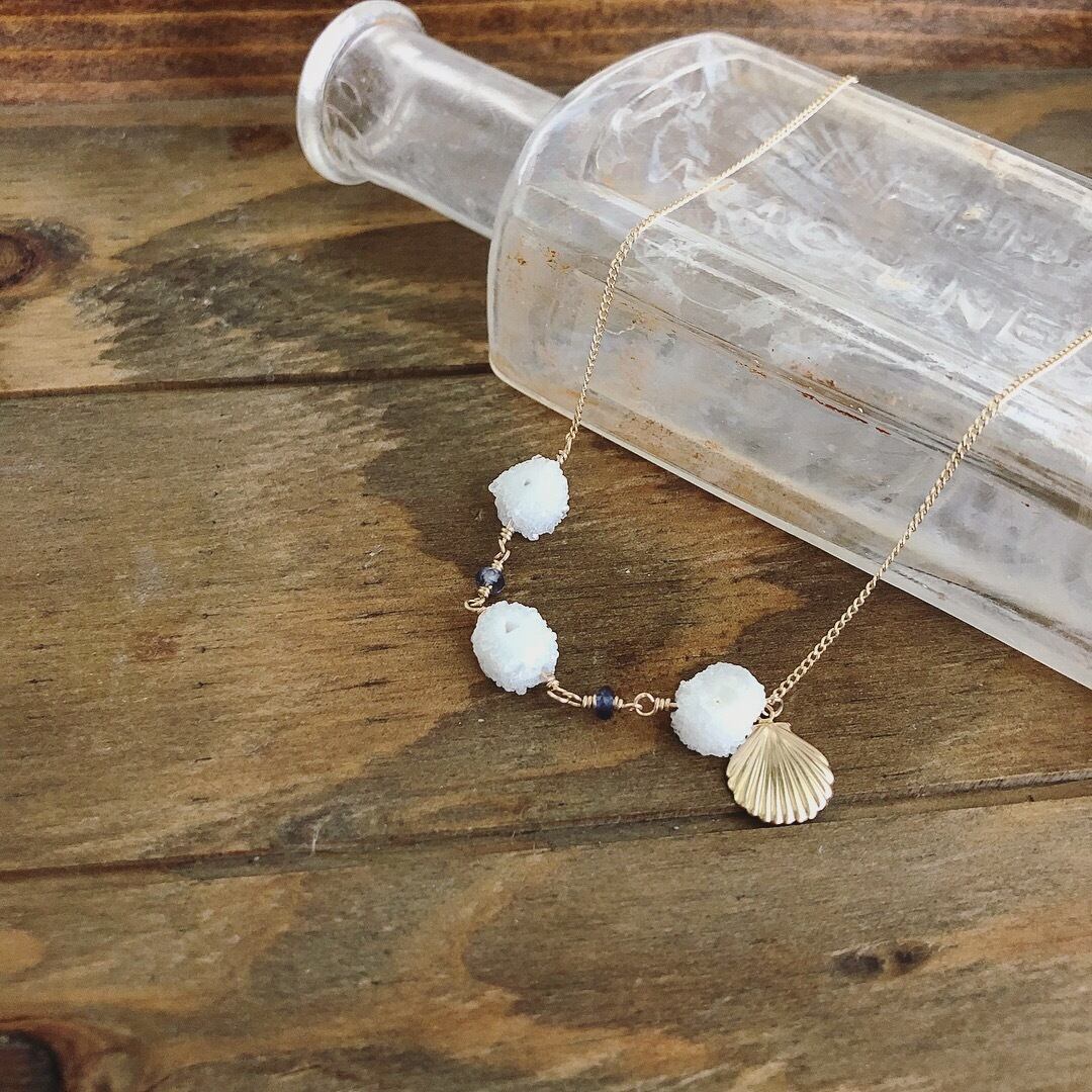 フラワードゥルージー×アイオライトのアンクレット