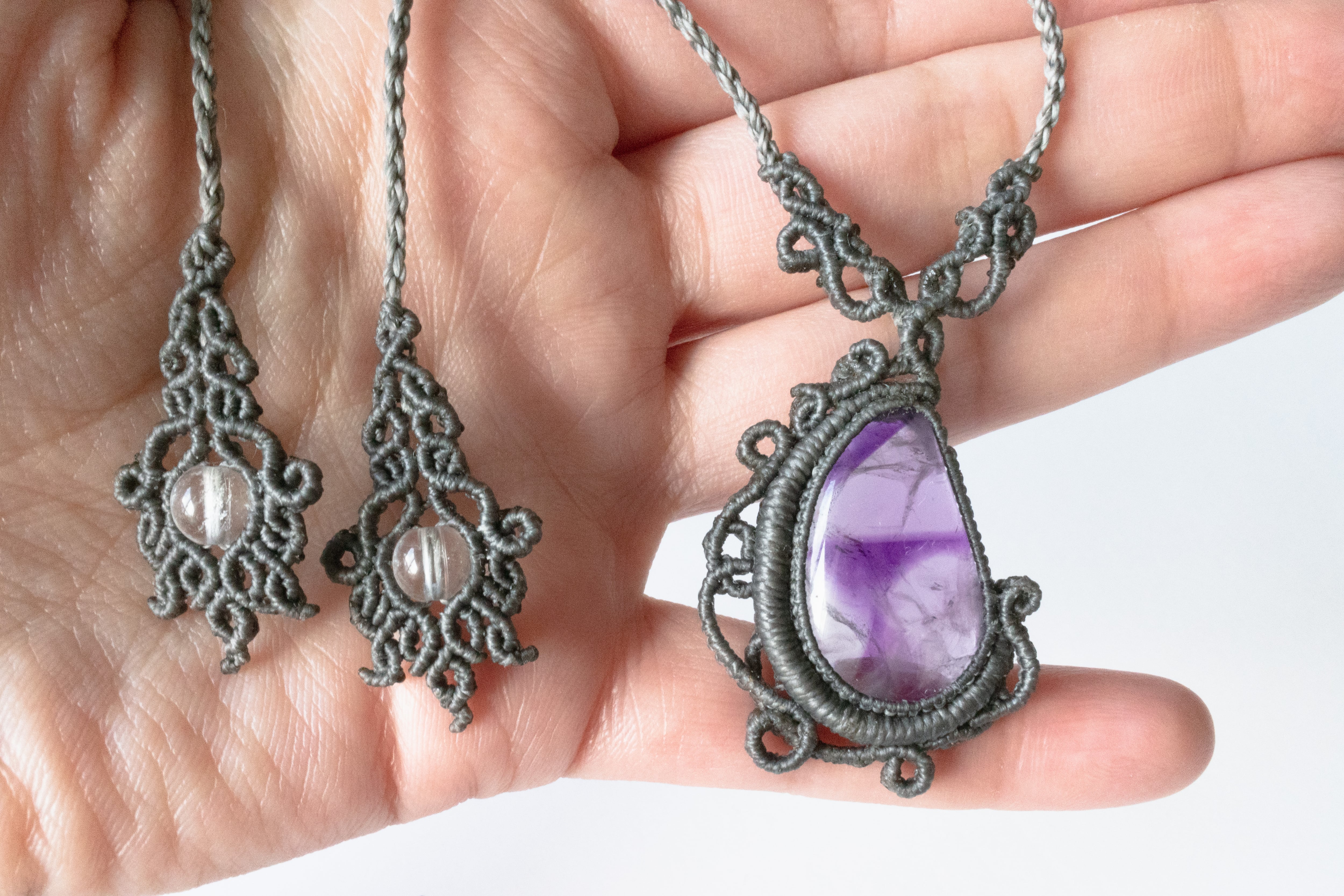 トラピッチェアメジスト「月の雫」ネックレス | マクラメジュエリー