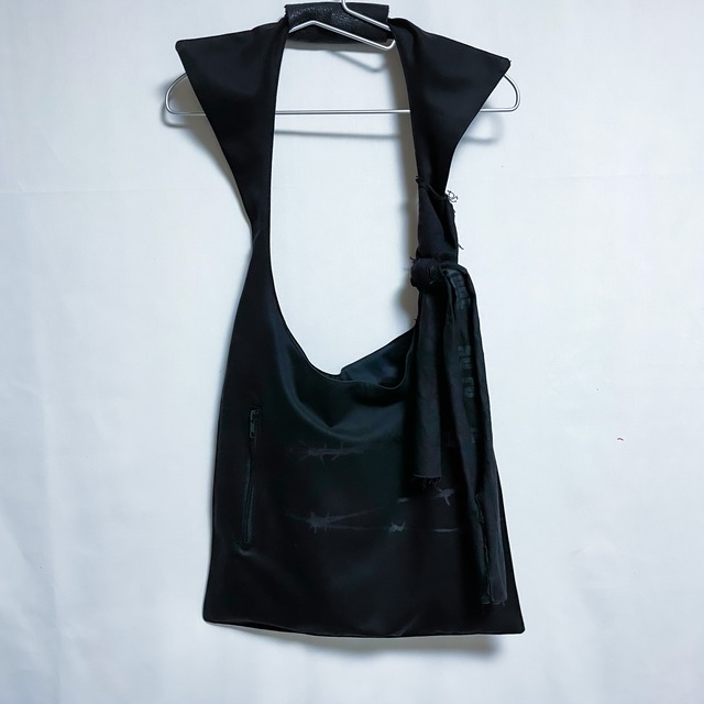 UNFINISHED BOXTOTOBAG black