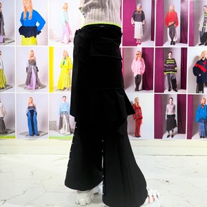 アウラアイラ AULA AILA STRETCH FLARE PANTS