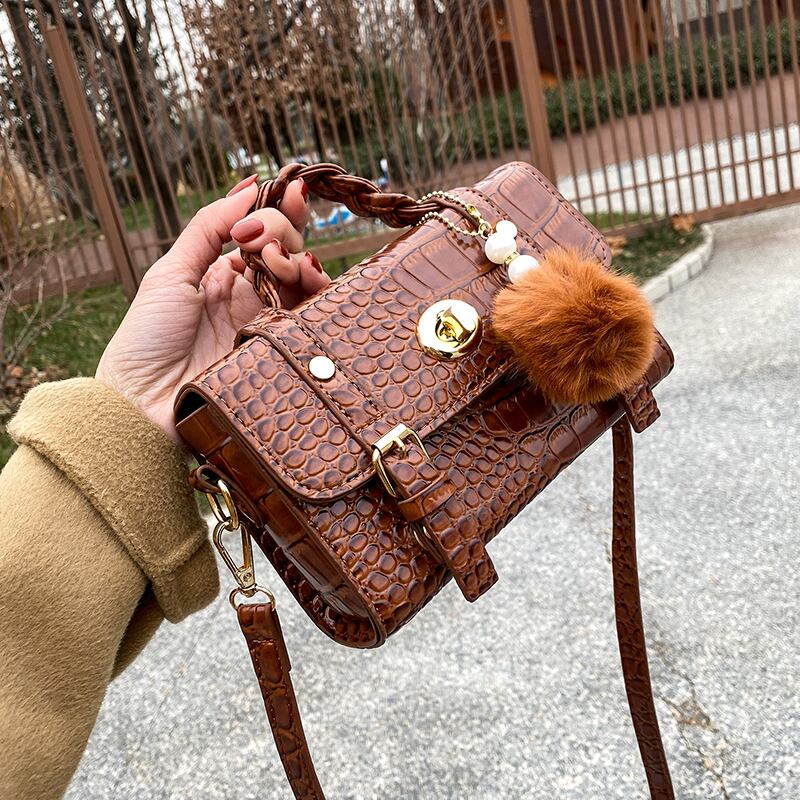 オータムウィンタースタンダード レトロ 秋物 冬物 スクウェア メッセンジャーバッグ 手作りハンドバック8825544333