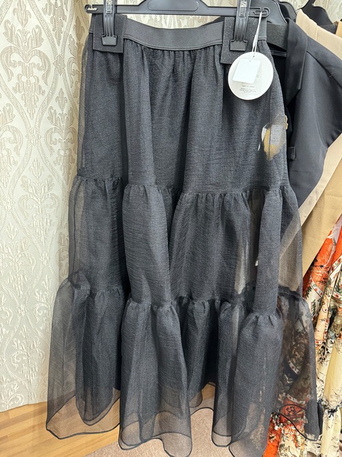 シアーティアードスカート