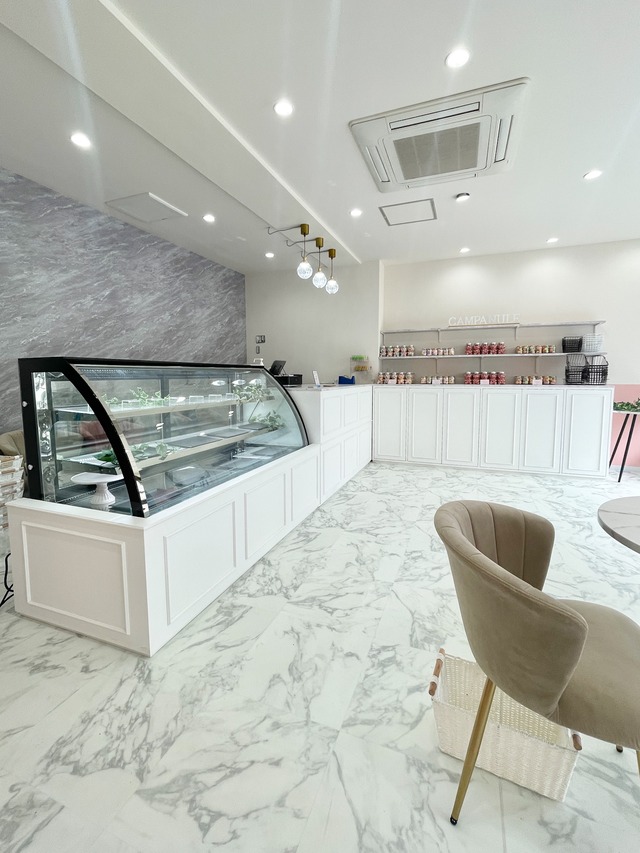 ケーキ屋さん向けディスプレイ収納キャビネット (大理石天板・オーダーメイド店舗什器)W2500