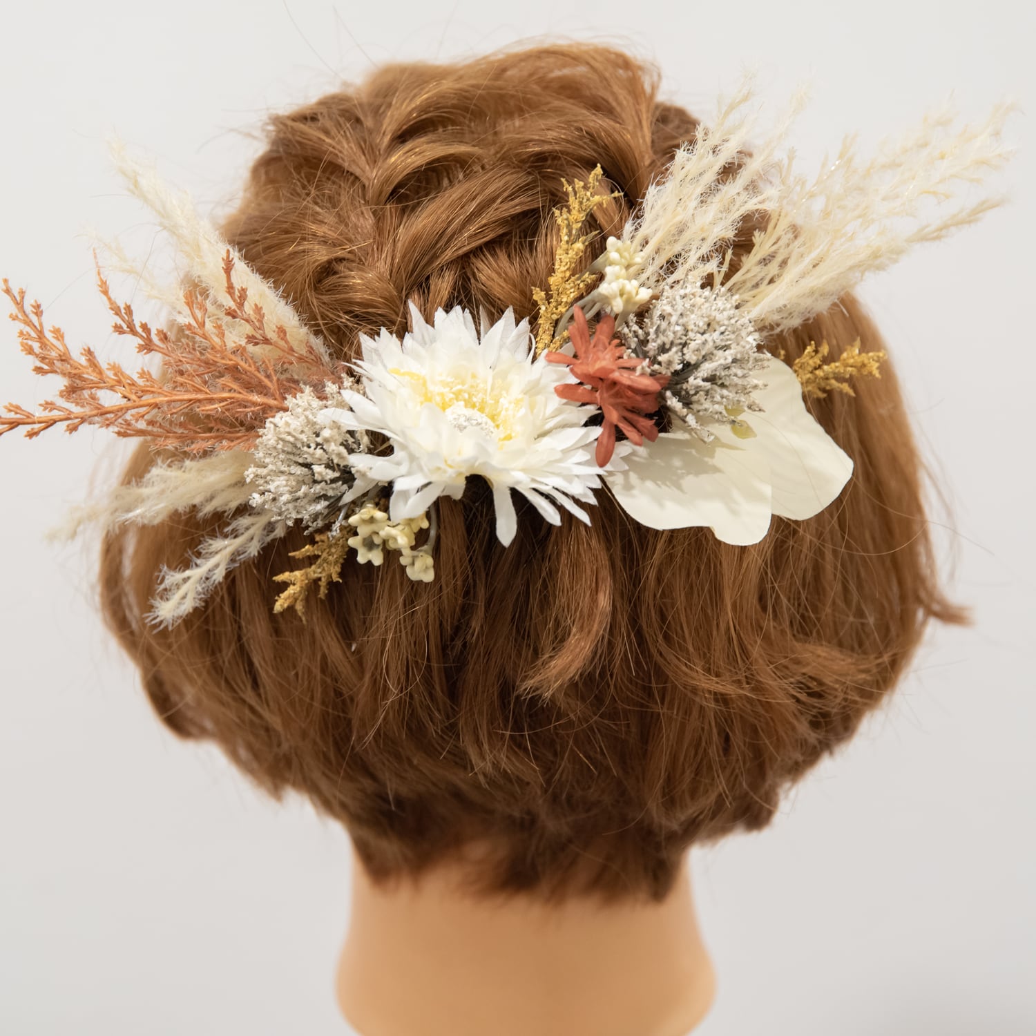 【ショートヘアーやショートボブの花嫁様に】ドライフラワー風ヘッドパーツF　秋冬のBOHO（ボーホー・ボヘミアン・ボタニカル）結婚式や二次会・フォトウェディングのパンパスグラスの髪飾り・和装前撮りにも