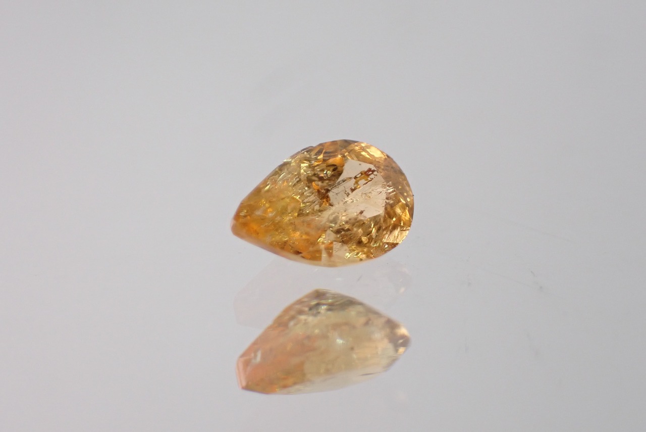 インペリアルトパーズ　0.52ct　 [D9-12]