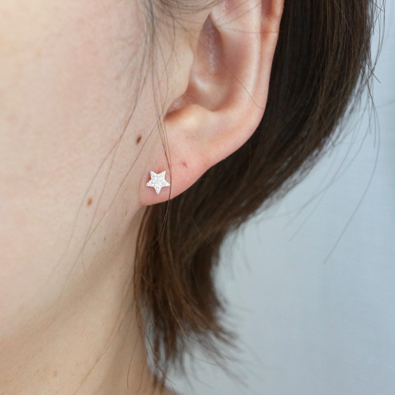 キラキラの星こつぶシルバーピアス