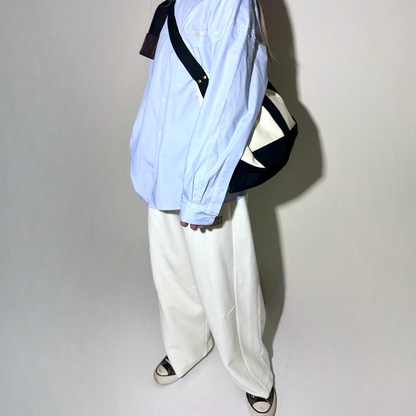 KHOKI  [3D CUTTING MESSENGER BAG]