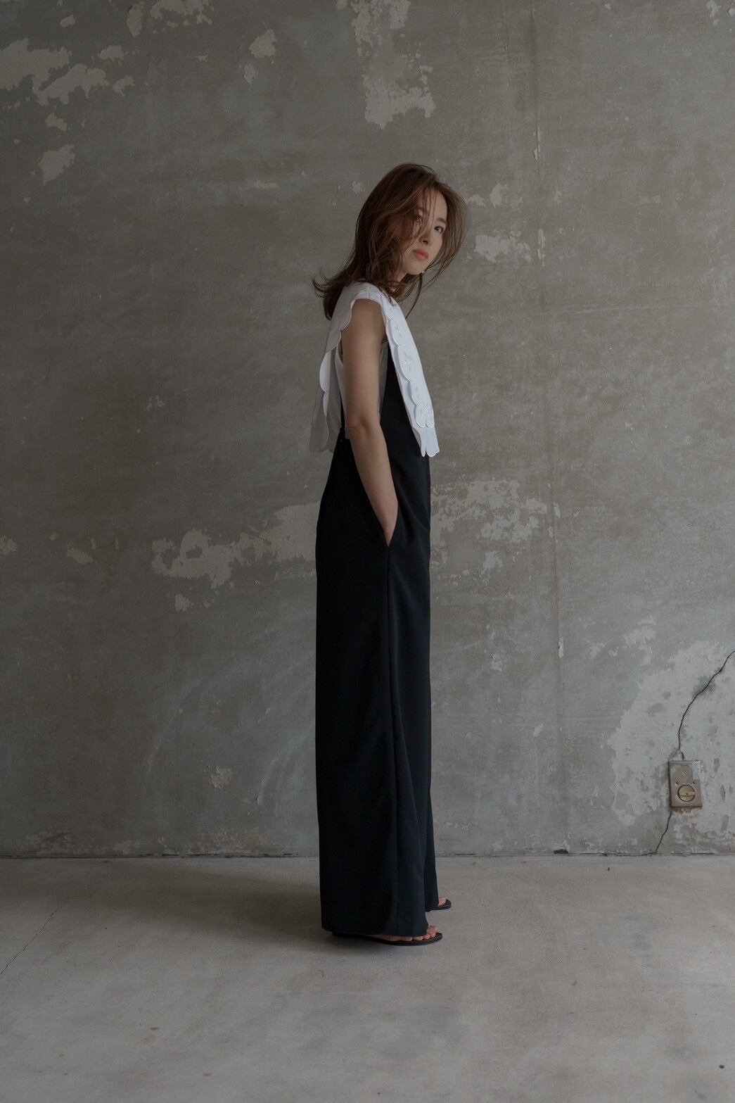 embroidery scallop blouse(white)ご注文から1週間前後で発送 | roughlow
