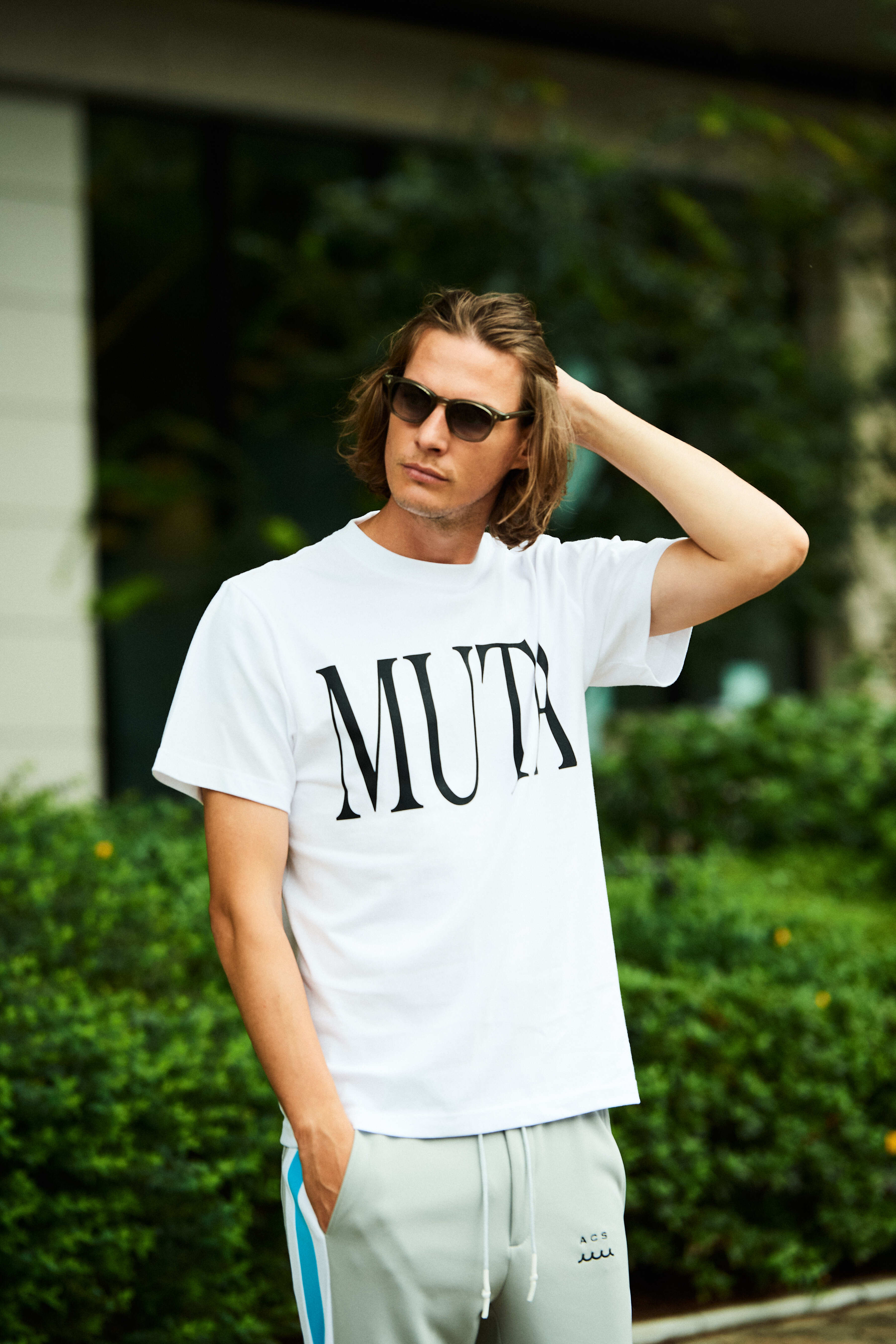 muta MARINE × ACANTHUS ビッグロゴTシャツ | ACANTHUS ONLINE STORE muta MARINE × ACANTHUS ビッグロゴTシャツ | ACANTHUS ONLINE STORE