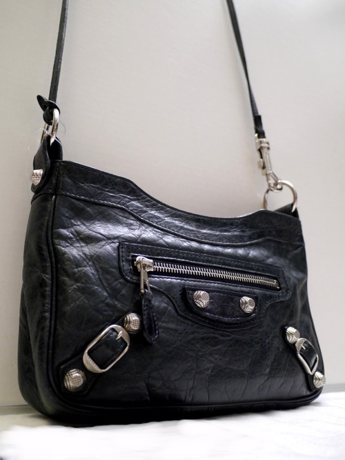 美品◆BALENCIAGA バレンシアガ ザ・ジャイアントヒップ クロスボディ レザー ショルダー バッグ 黒銀◆ シルバーのジャイアントスタッズ♪