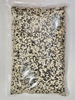 ウラド豆（皮付ひき割り）1Kg URAD DAL