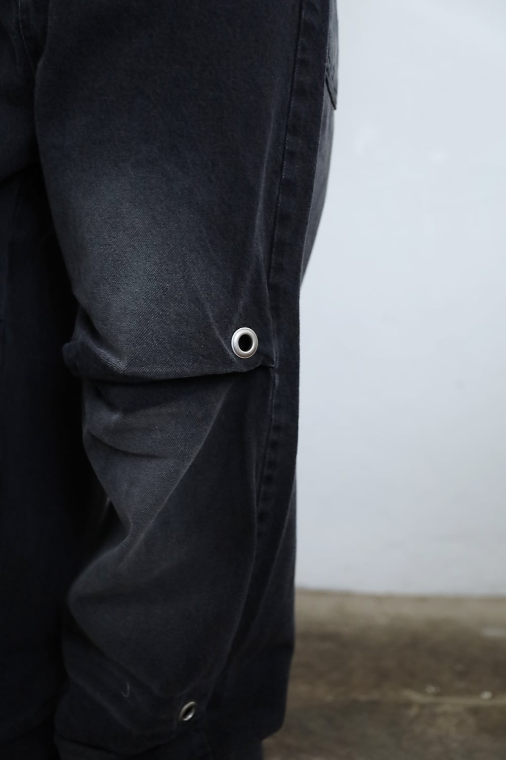 ☆LE SSERAFIM カズハ 着用！！【COLOR IN ID】Eilet Pintuck Black