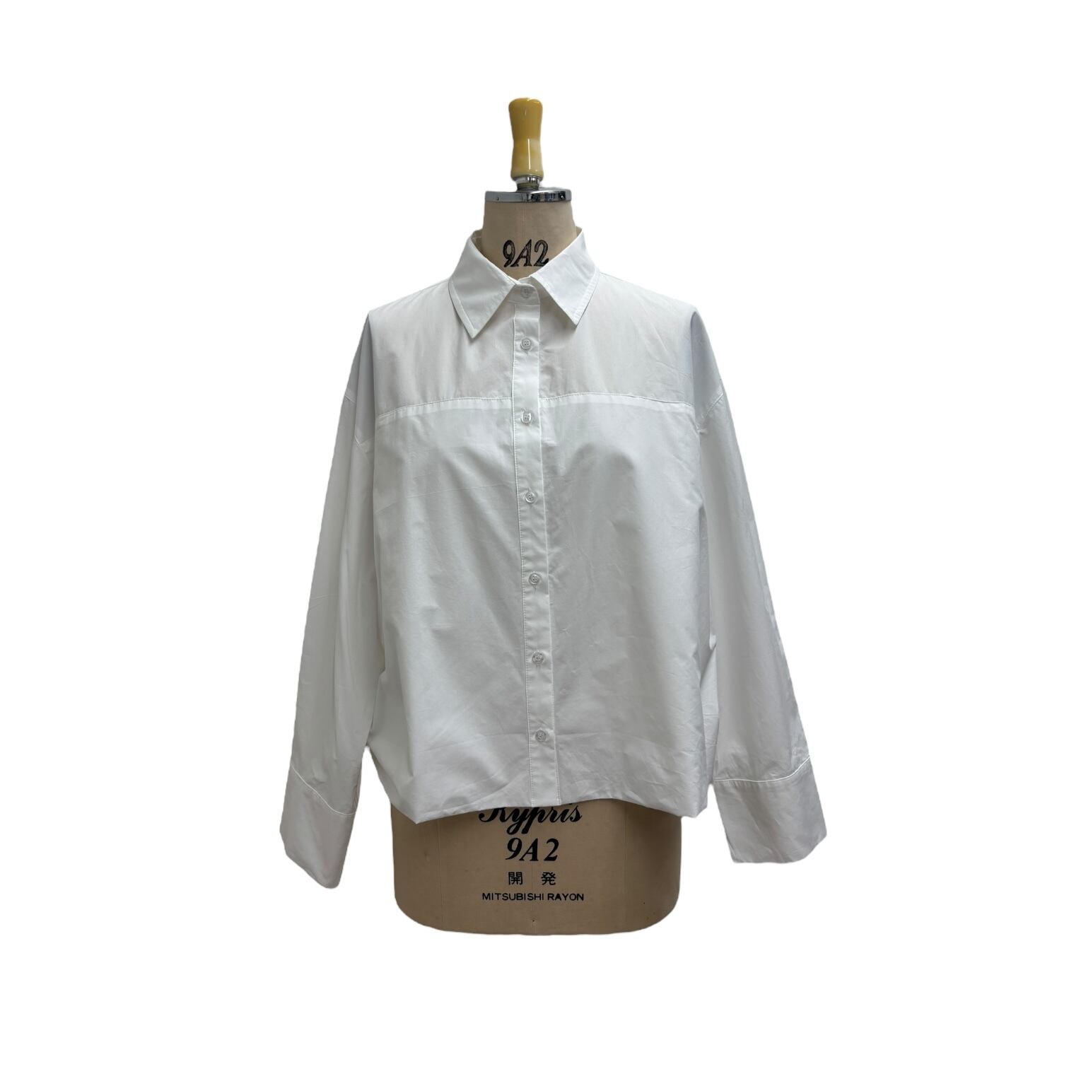 裾立体タックシャツ 816331 ayane アヤン 2026年3月中旬入荷予定 11月展示会