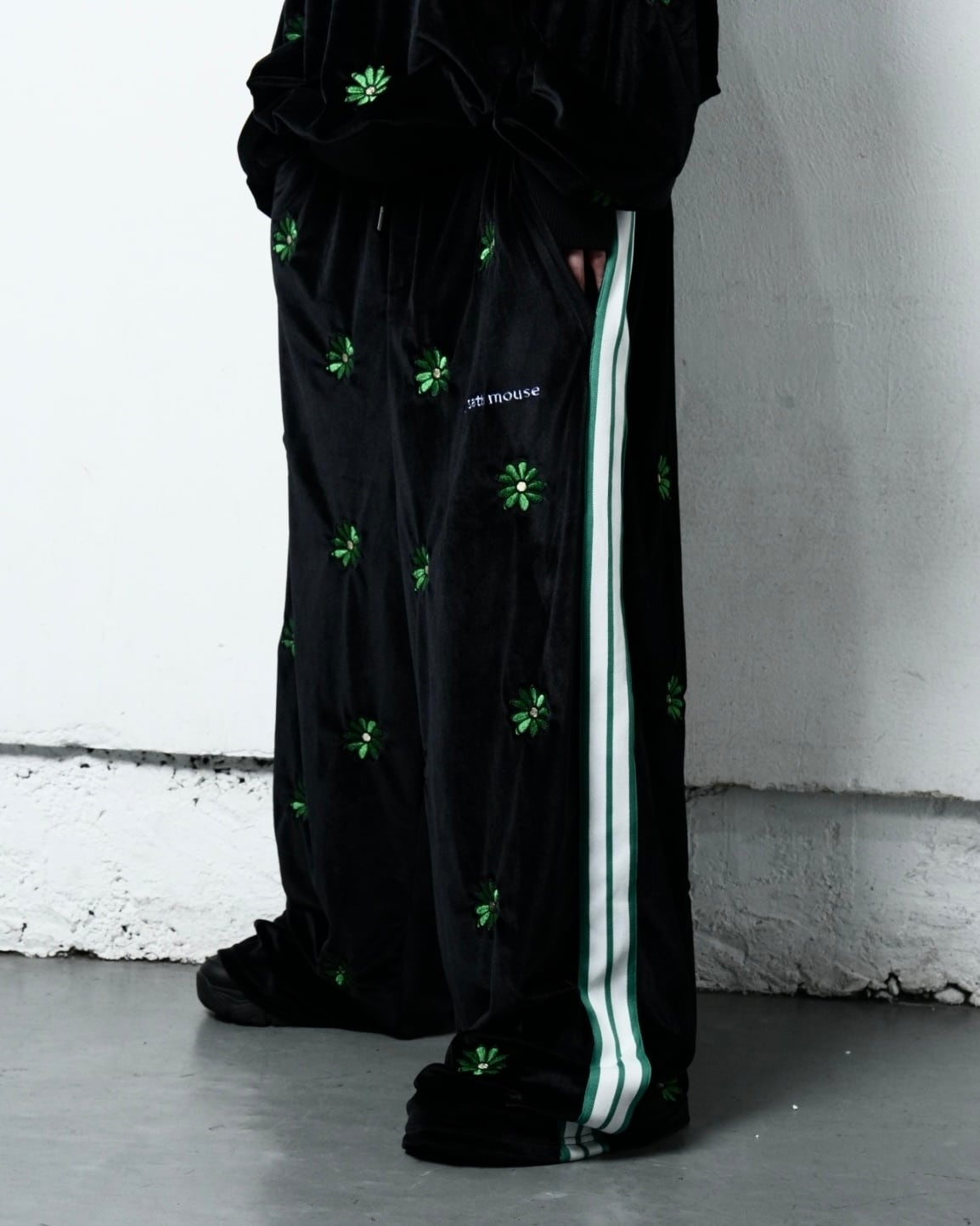 flower velour pants | ssssattimous