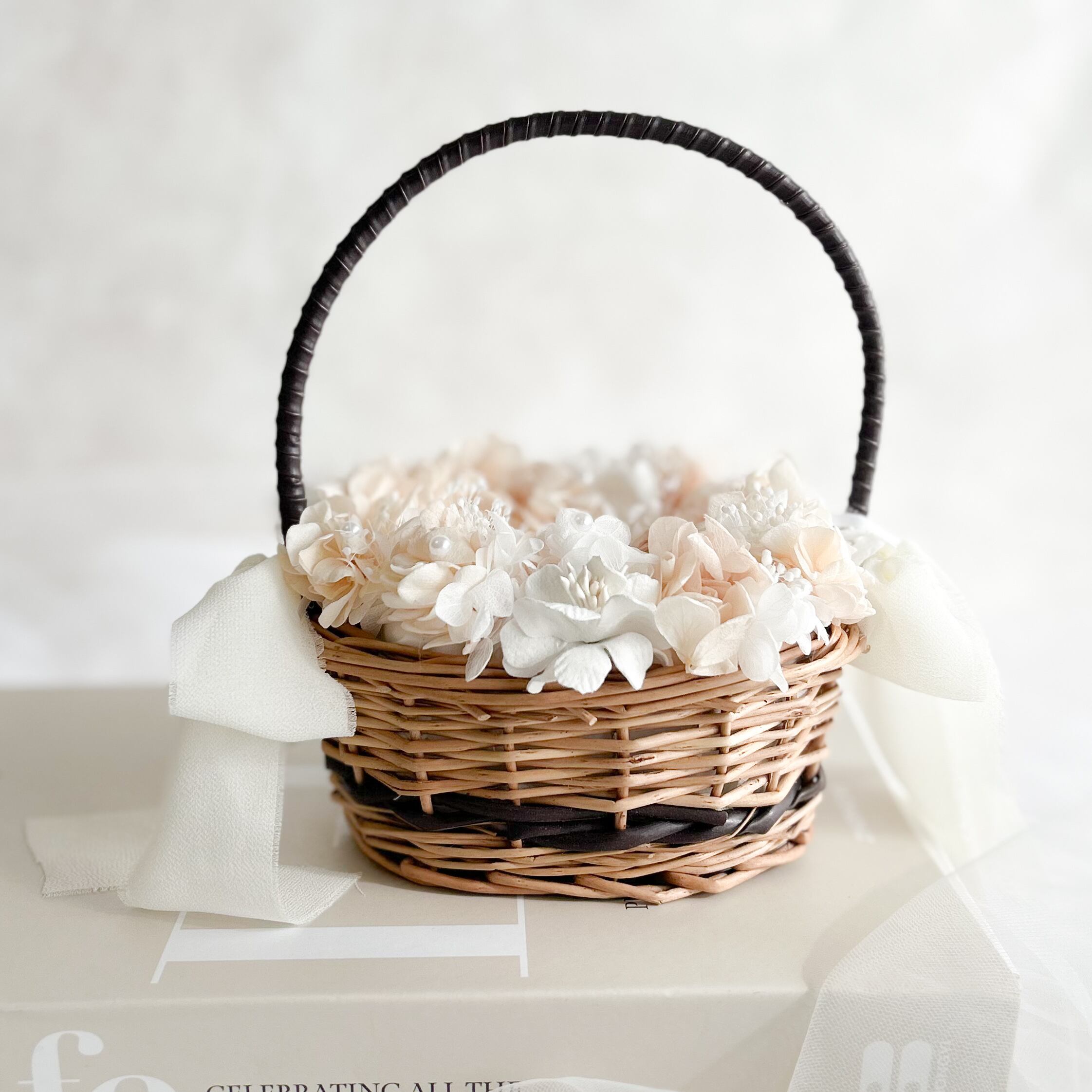 Oval pink ring pillow （brown）