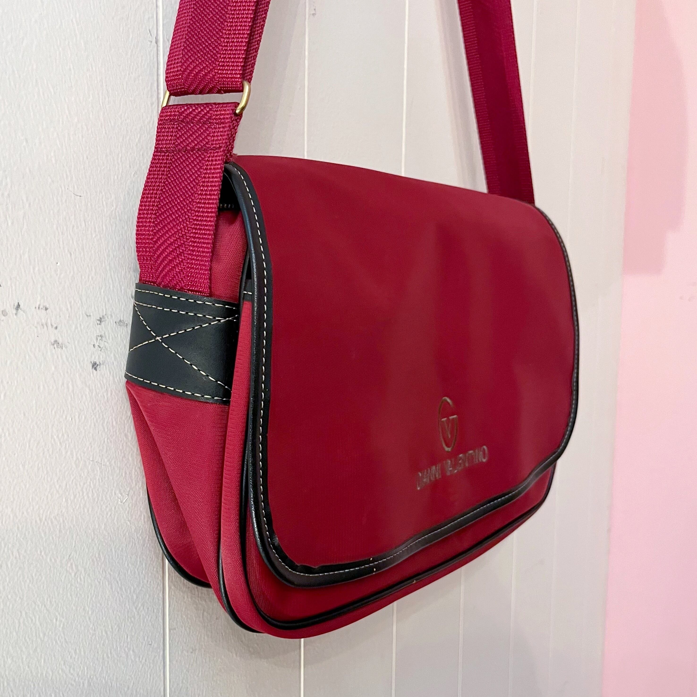 GIANNI VALENTINO / wine red shoulder bag