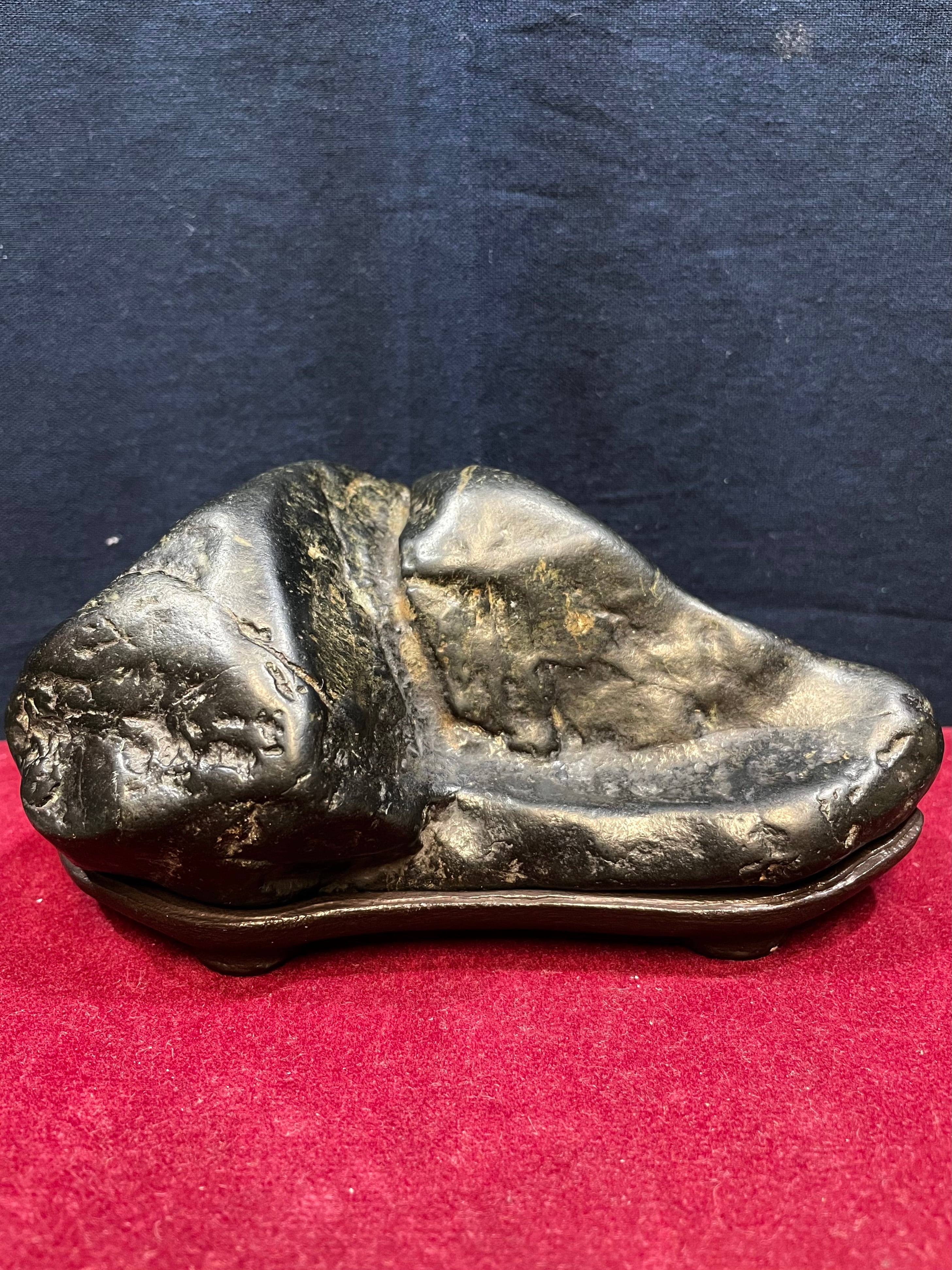 9) 人生の真髄・神々の石「神居古潭」水石(中型)