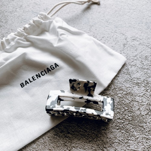 MONOTONE HAIR BARRETTE《お取り寄せ》
