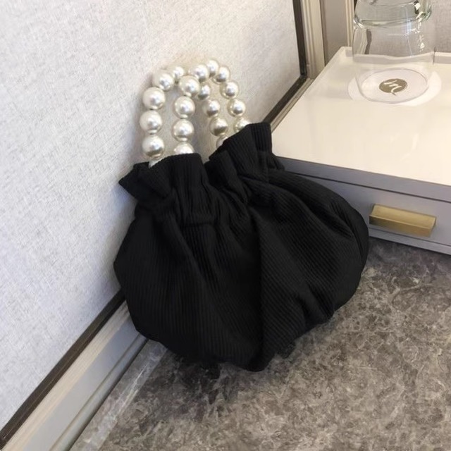 pearl handle black bag＜b1790＞