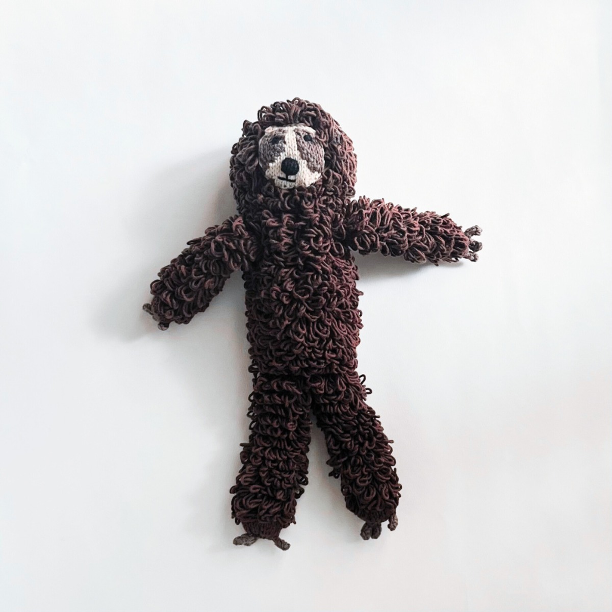 ケナナニッターズ ナマケモノ あみぐるみ | MENDEL BOOKSTORE 絵本と自然